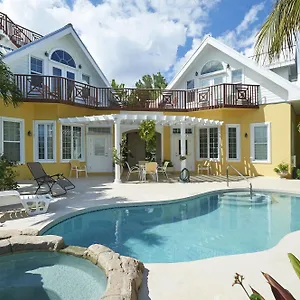 Shangri-la Boutique Bed & Breakfast 4*, West Bay Cayman Islands