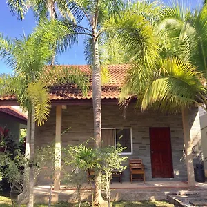 Coconut 2*, Nai Yang Beach Thaïlande